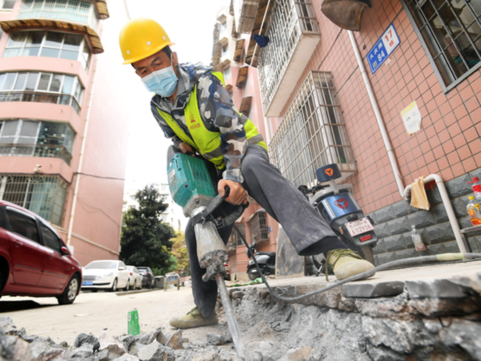 “智能地釘”預警系統